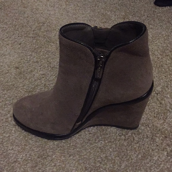 Vince Camuto wedge booties - Picture 4 of 5